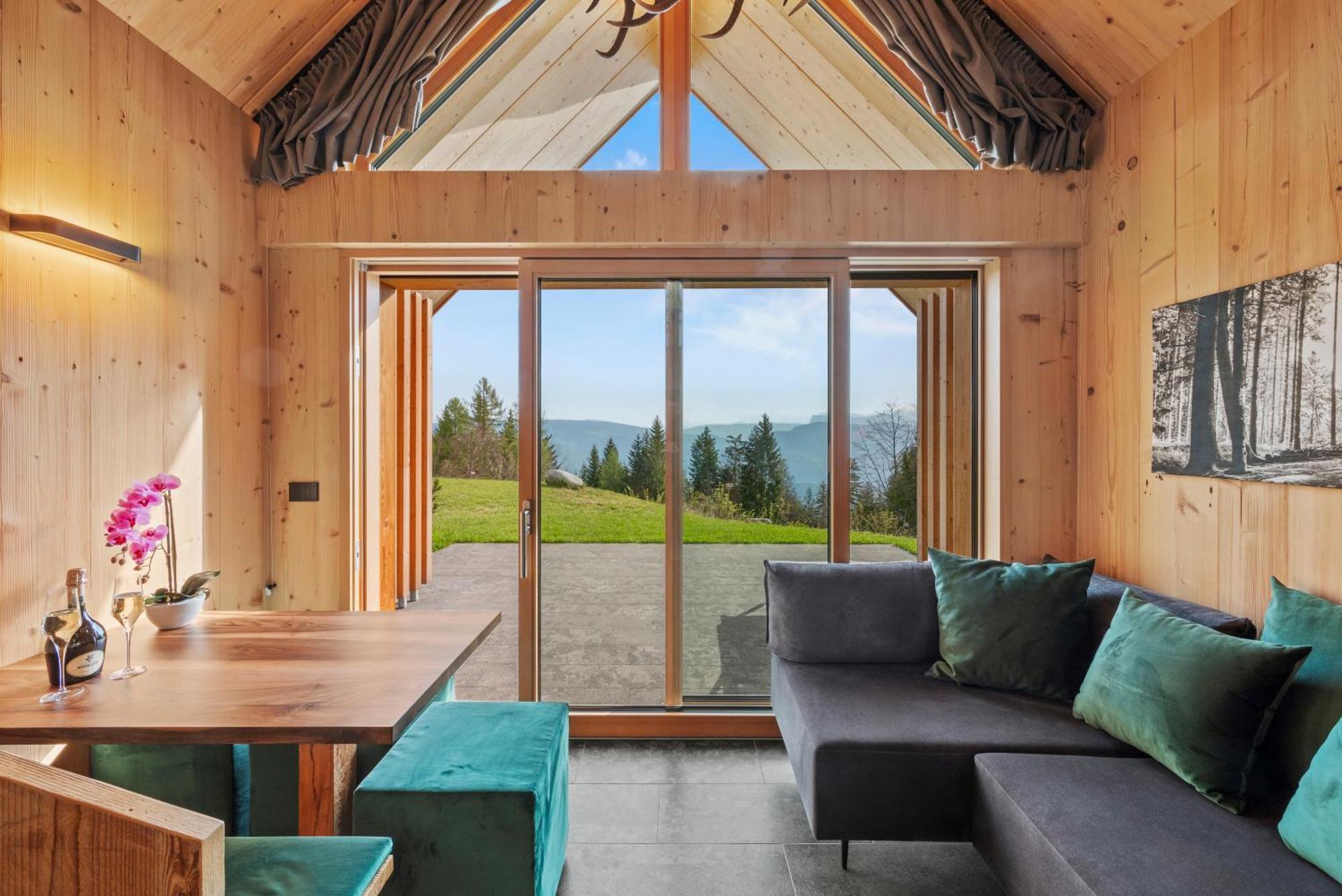 Mendola New Opening "Sissi Chalets" - Unique Luxury Hideaway With Mountain View & Sauna מראה חיצוני תמונה