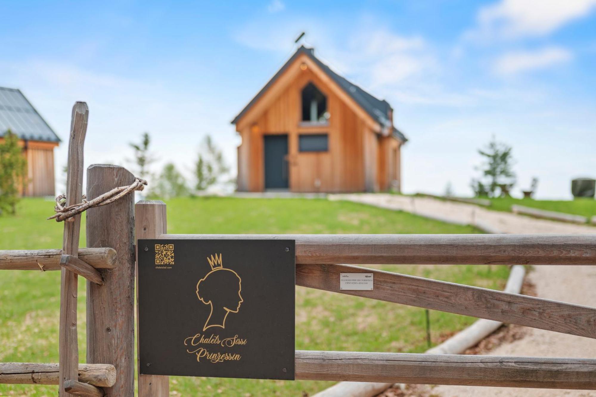 Mendola New Opening "Sissi Chalets" - Unique Luxury Hideaway With Mountain View & Sauna מראה חיצוני תמונה